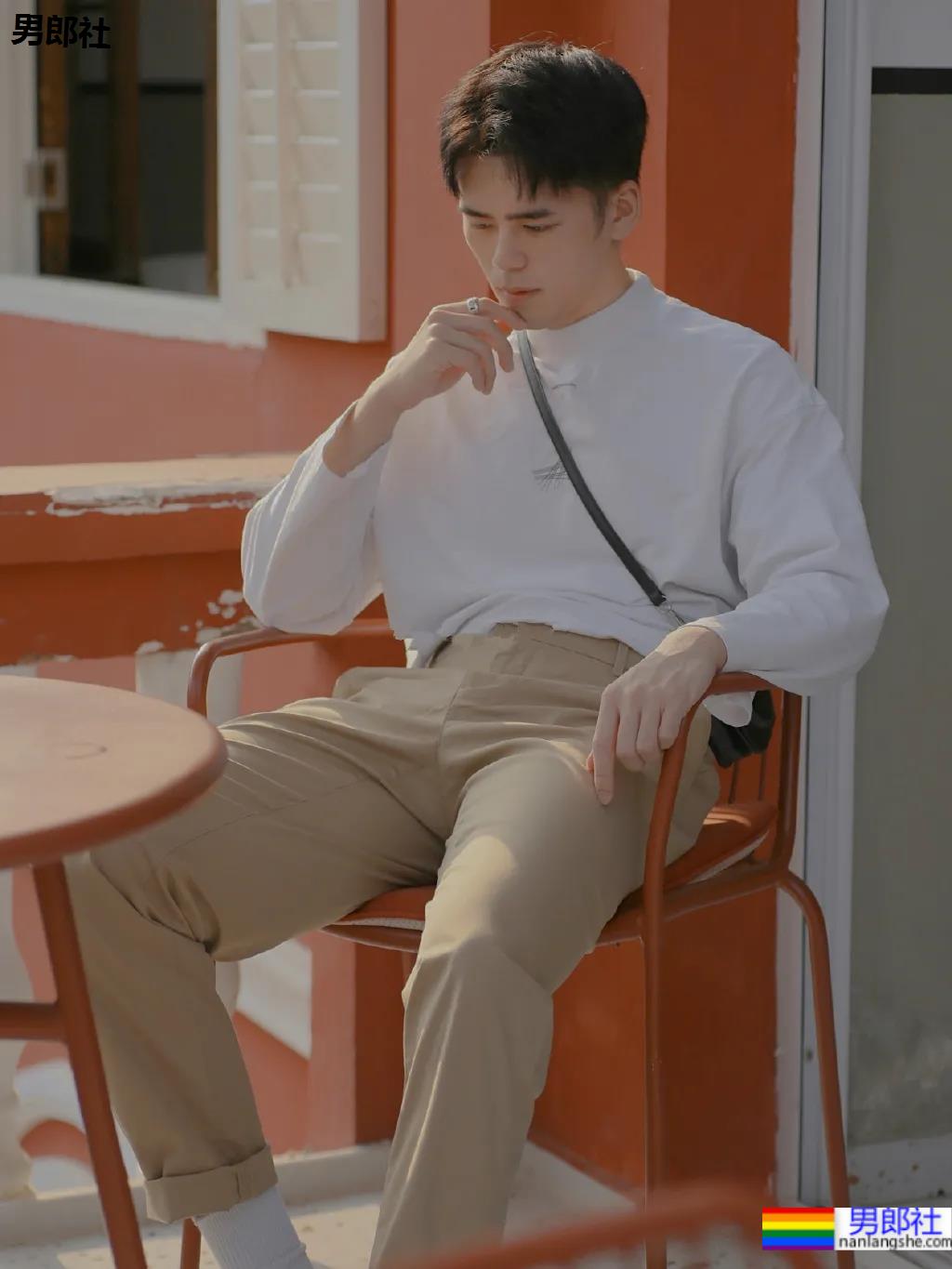 颜值肌肉零差评的"川音霍建华"又拍大片,高鼻梁长腿小狼狗这成片太绝了! - 51虹马 颜值肌肉零差评的"川音霍建华"又拍大片,高鼻梁长腿小狼狗这成片太绝了! - 51虹马