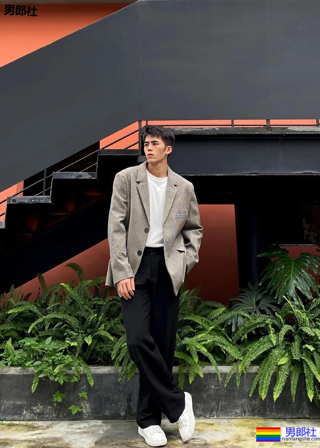 颜值肌肉零差评的"川音霍建华"又拍大片,高鼻梁长腿小狼狗这成片太绝了! - 51虹马 颜值肌肉零差评的"川音霍建华"又拍大片,高鼻梁长腿小狼狗这成片太绝了! - 51虹马