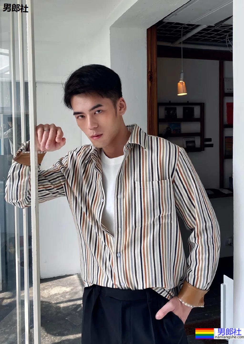 颜值肌肉零差评的"川音霍建华"又拍大片,高鼻梁长腿小狼狗这成片太绝了! - 51虹马 颜值肌肉零差评的"川音霍建华"又拍大片,高鼻梁长腿小狼狗这成片太绝了! - 51虹马