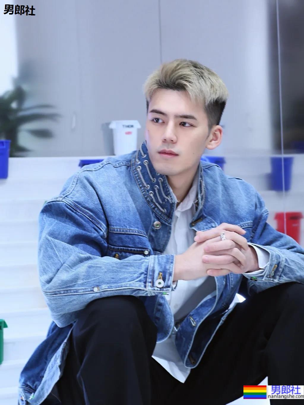 颜值肌肉零差评的"川音霍建华"又拍大片,高鼻梁长腿小狼狗这成片太绝了! - 51虹马 颜值肌肉零差评的"川音霍建华"又拍大片,高鼻梁长腿小狼狗这成片太绝了! - 51虹马