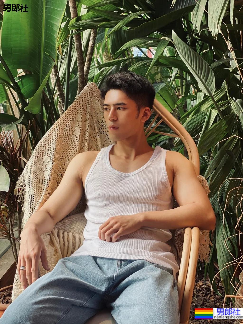 颜值肌肉零差评的"川音霍建华"又拍大片,高鼻梁长腿小狼狗这成片太绝了! - 51虹马 颜值肌肉零差评的"川音霍建华"又拍大片,高鼻梁长腿小狼狗这成片太绝了! - 51虹马