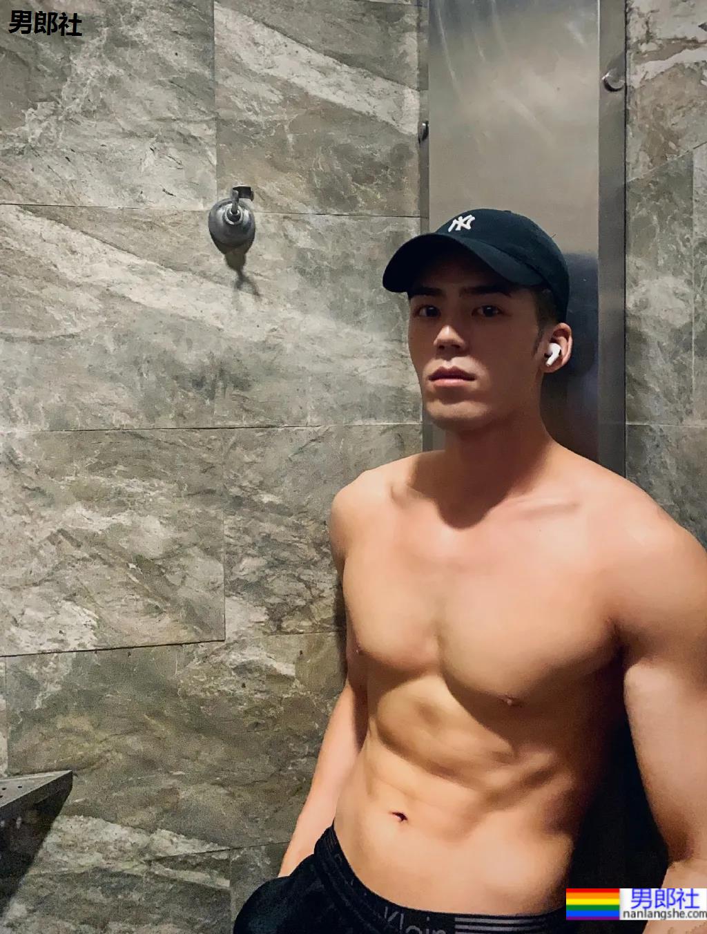 颜值肌肉零差评的"川音霍建华"又拍大片,高鼻梁长腿小狼狗这成片太绝了! - 51虹马 颜值肌肉零差评的"川音霍建华"又拍大片,高鼻梁长腿小狼狗这成片太绝了! - 51虹马