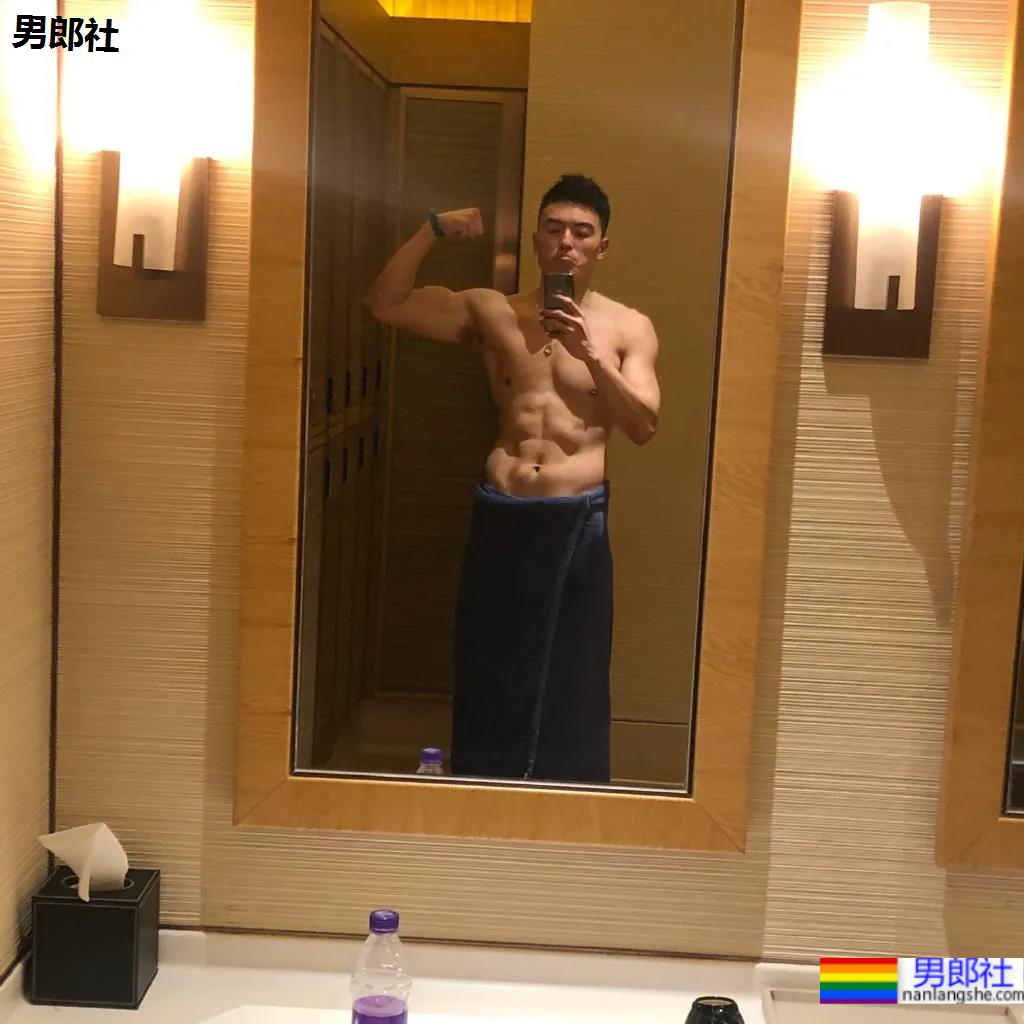 187CM山东帅哥去参加CCTV男模大赛获季军，如今变化这么大！ - 51虹马