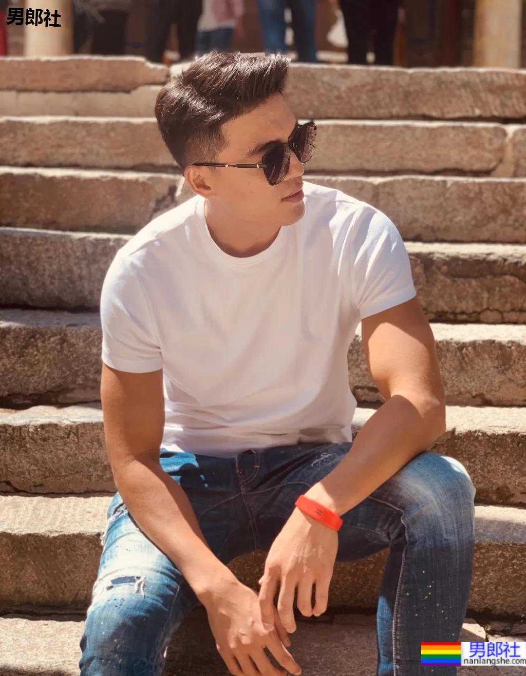 187CM山东帅哥去参加CCTV男模大赛获季军，如今变化这么大！ - 51虹马