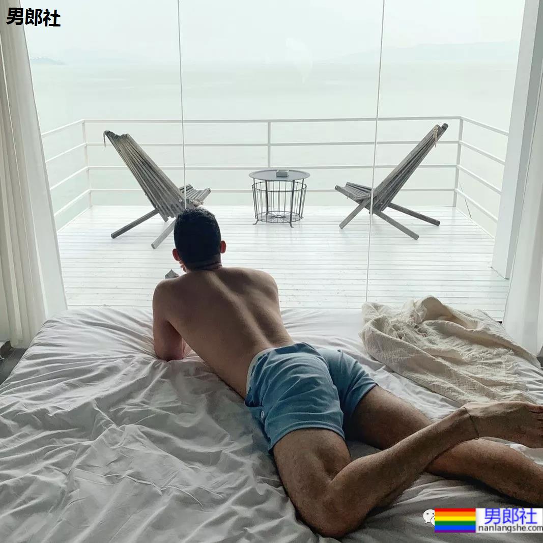 毛若懿早年照曝光，从偶像男团到圈内名媛差别大？ - 51虹马