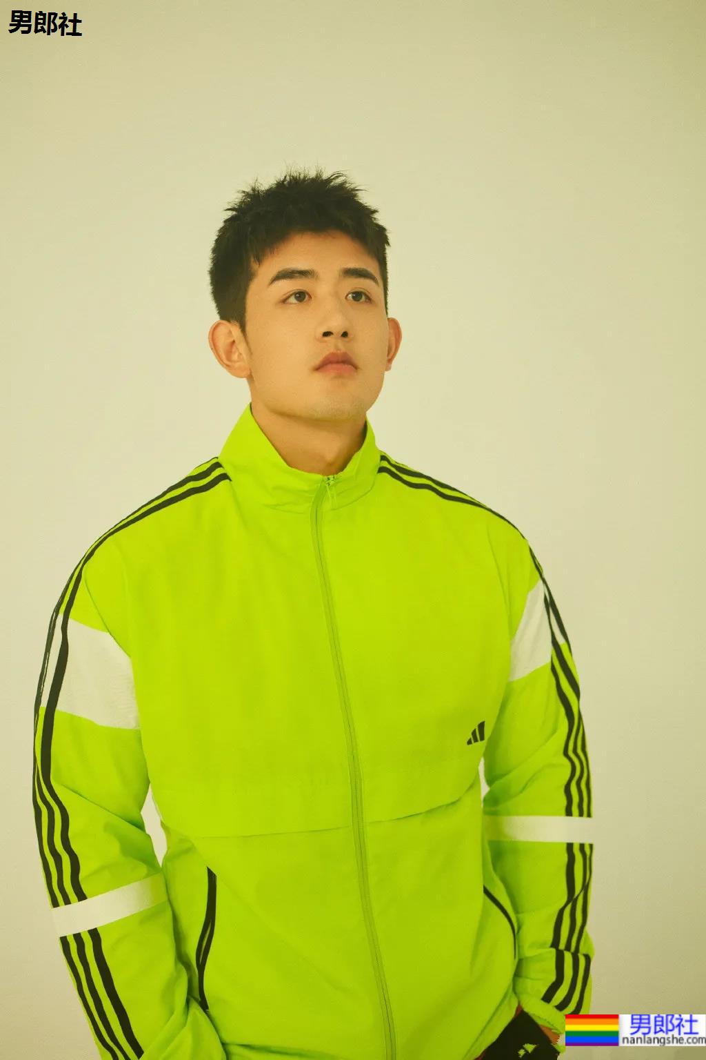 白壮退役特战队员居然登上央视了?一身腱子肉身材越来越壮了!-51虹马