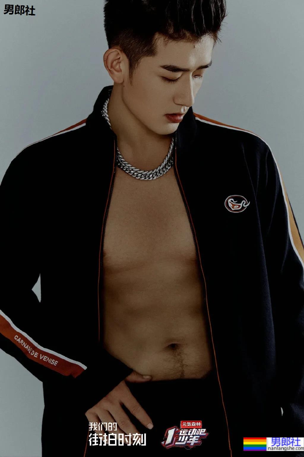 白壮退役特战队员居然登上央视了？一身腱子肉身材越来越壮了！ - 51虹马