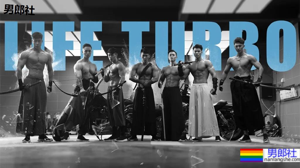 肌肉男COS黑武士小视频火了！重庆最帅私教都在这里了，你想体验谁的课？ - 51虹马