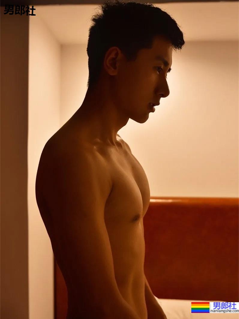 成都超帅网球男孩写真，这个侧颜绝了！-51虹马