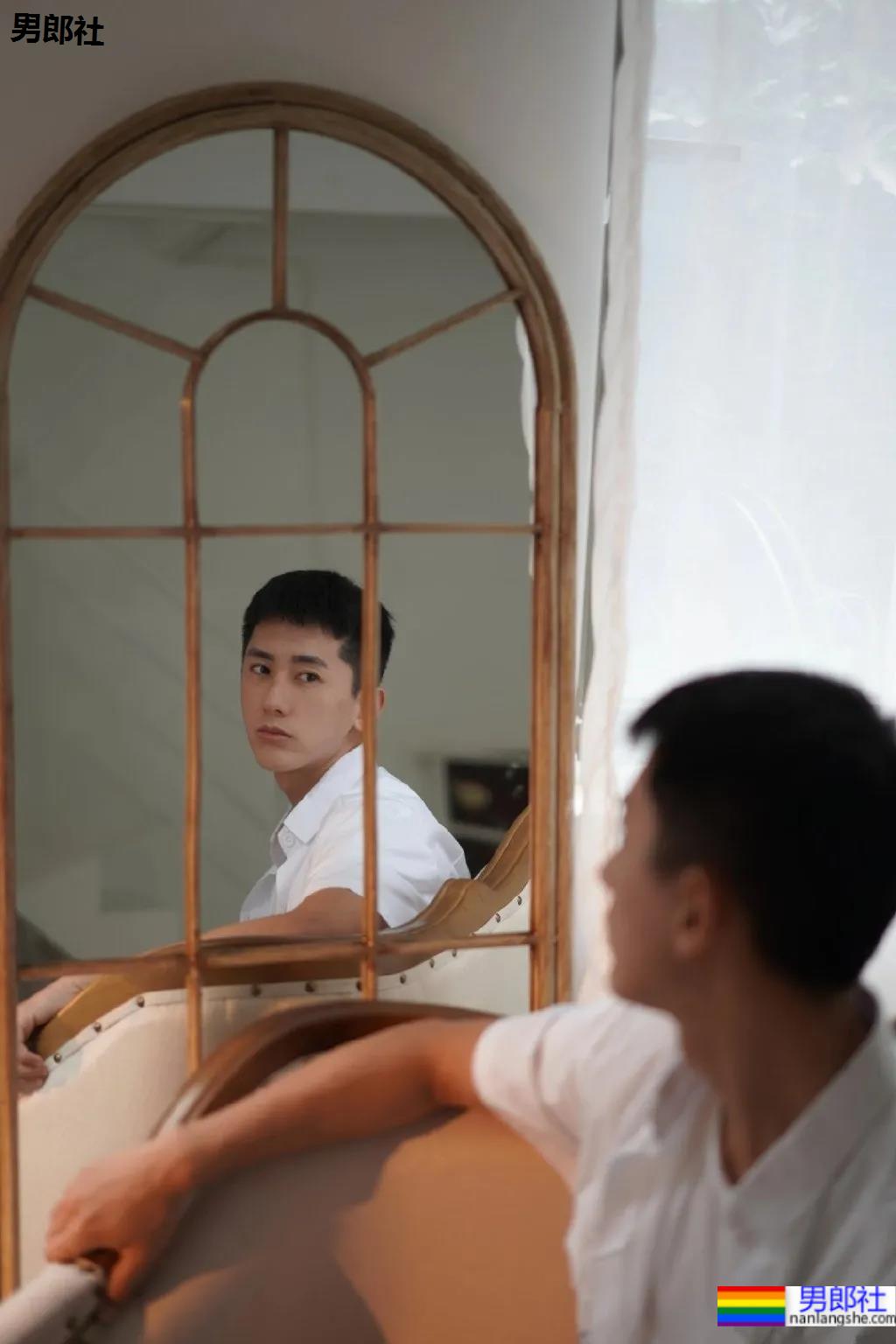 成都超帅网球男孩写真，这个侧颜绝了！ - 51虹马