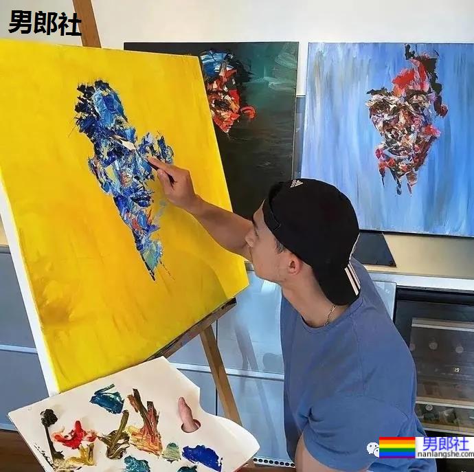 那个成了网红肌肉男的港姐儿子，新照露内裤边放飞自我 - 51虹马