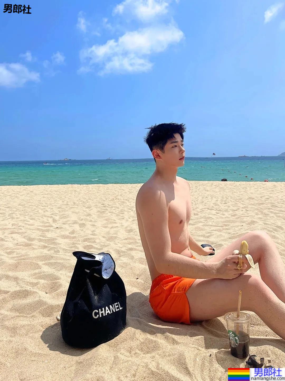 超帅鲜嫩网红博主，帅你一脸鼻血！ - 51虹马