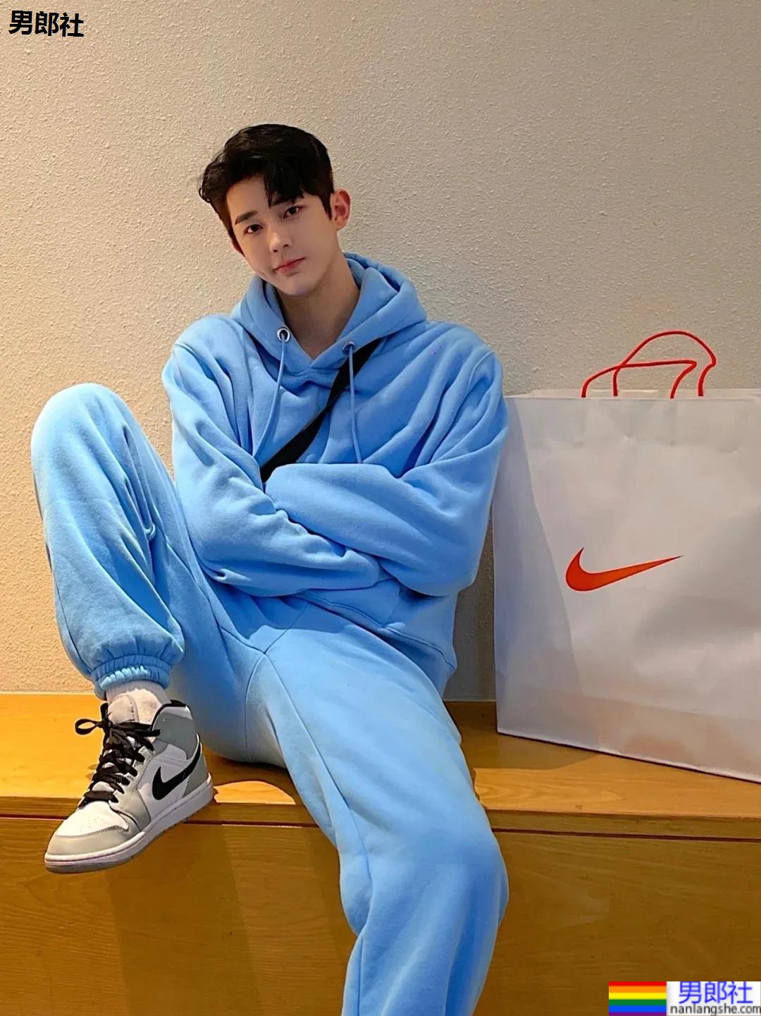 超帅鲜嫩网红博主，帅你一脸鼻血！ - 51虹马