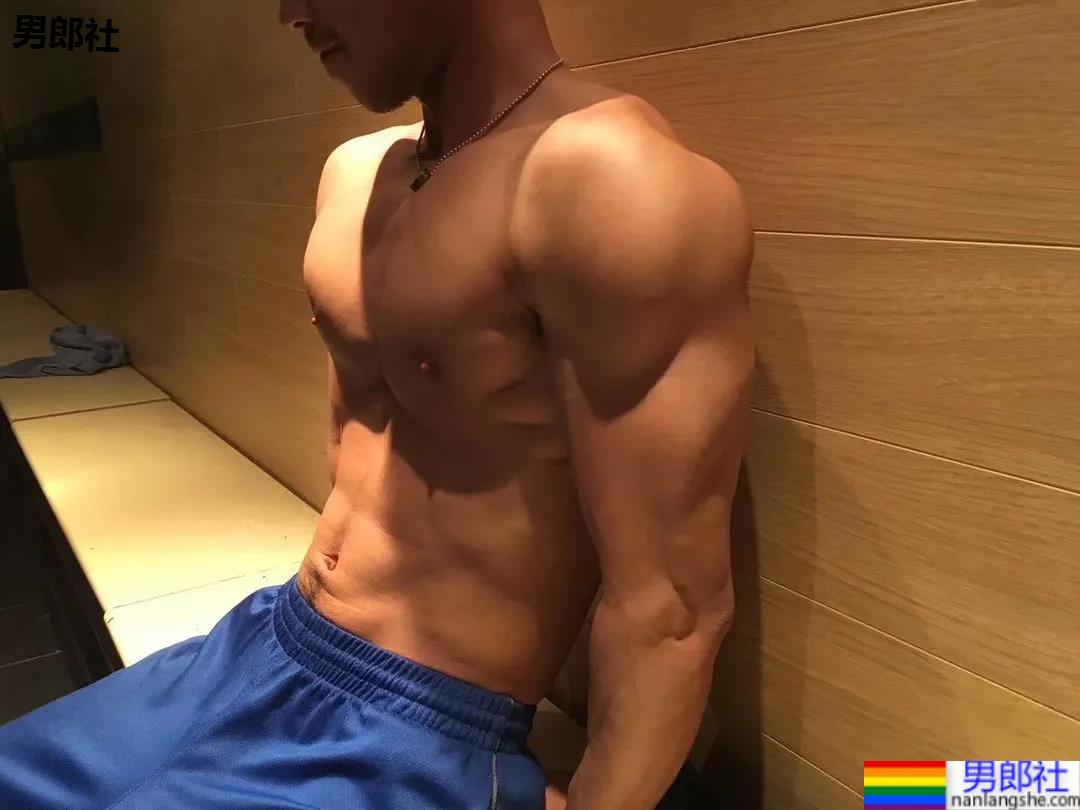 彪学长和网红小黑哥哥官宣了!吃瓜吃到手软! - 51虹马 彪学长和网红小黑哥哥官宣了!吃瓜吃到手软! - 51虹马