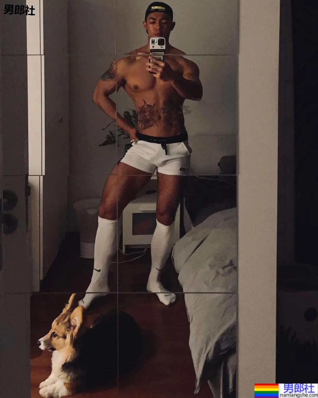 彪学长和网红小黑哥哥官宣了!吃瓜吃到手软! - 51虹马 彪学长和网红小黑哥哥官宣了!吃瓜吃到手软! - 51虹马