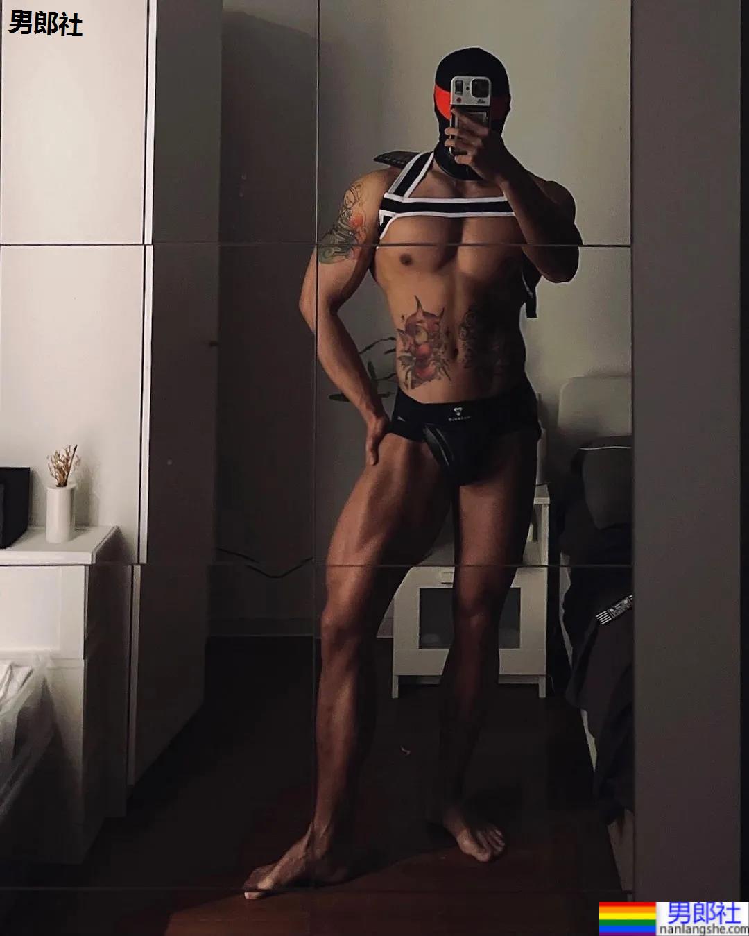 彪学长和网红小黑哥哥官宣了!吃瓜吃到手软! - 51虹马 彪学长和网红小黑哥哥官宣了!吃瓜吃到手软! - 51虹马