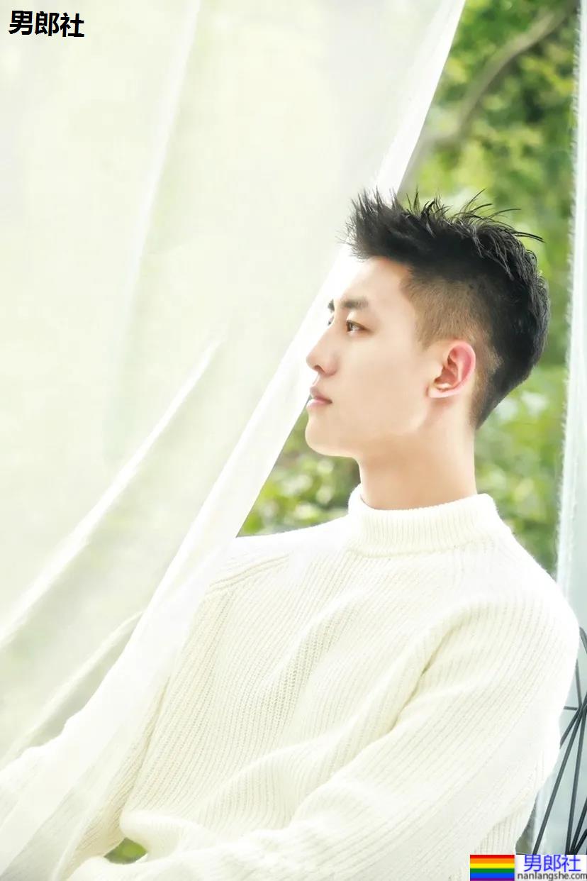 重庆神似黄景瑜的188体育生红遍票圈，因颜高条顺被盗图玩杀猪盘…… - 51虹马