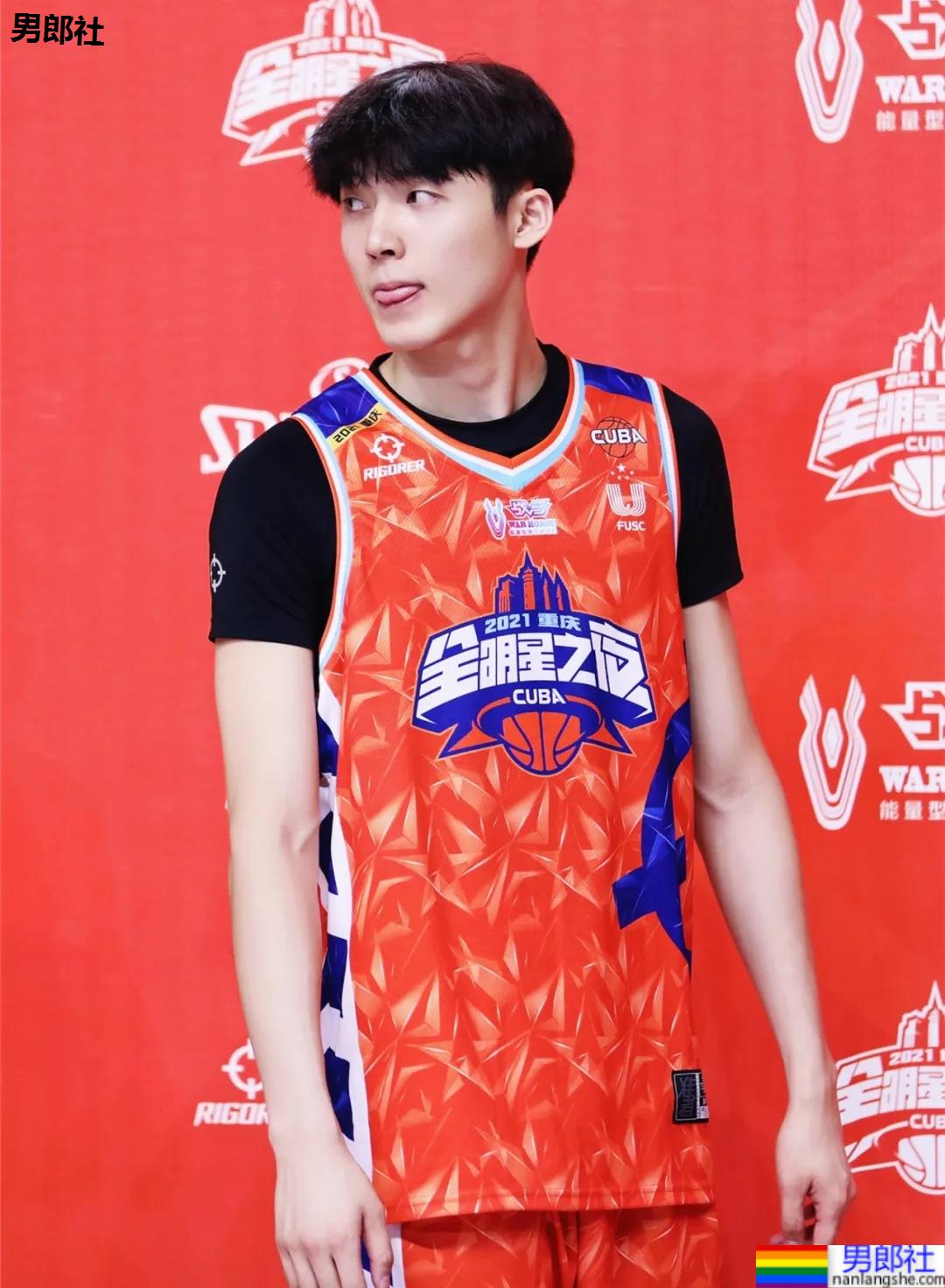 吉林大学最帅学长走红，曾被评“东北最帅高中生”！ - 51虹马