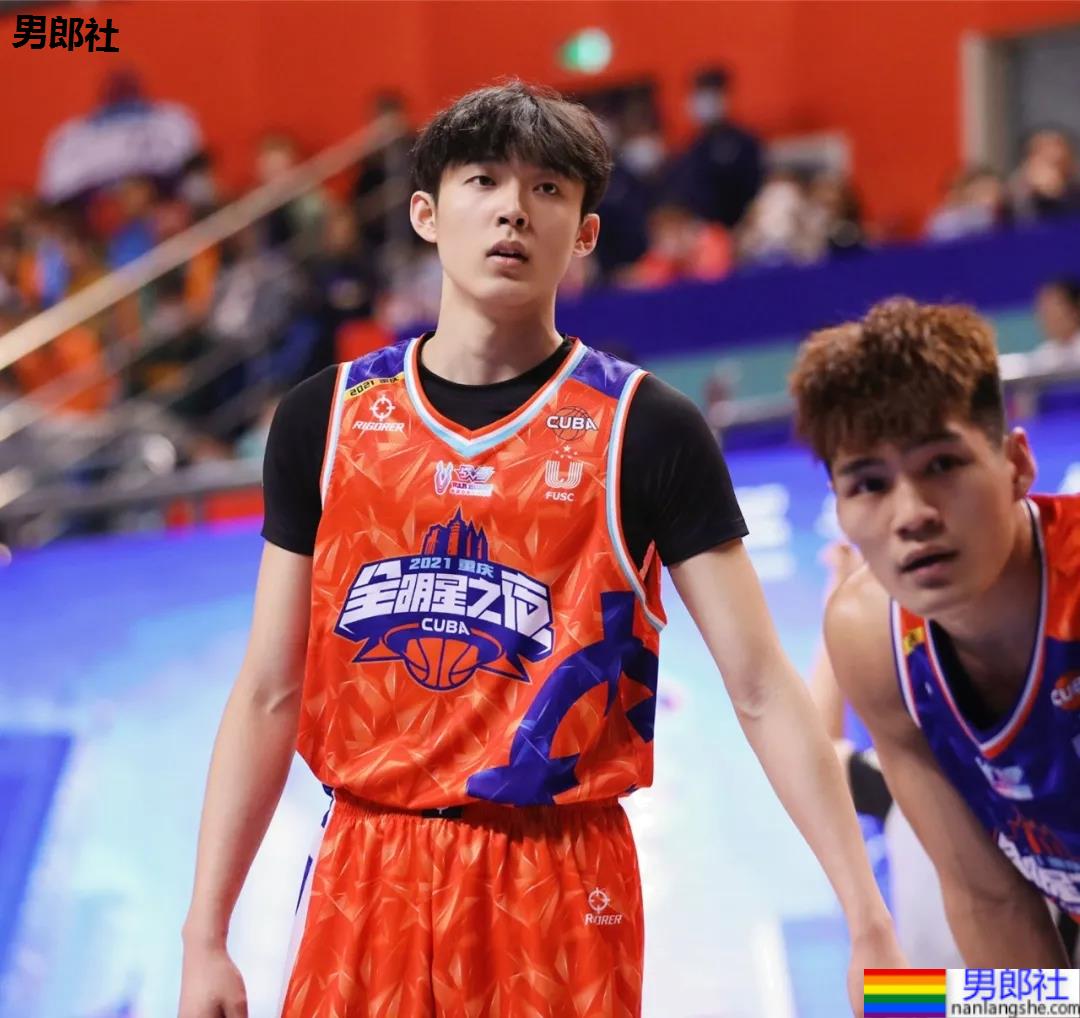 吉林大学最帅学长走红，曾被评“东北最帅高中生”！ - 51虹马