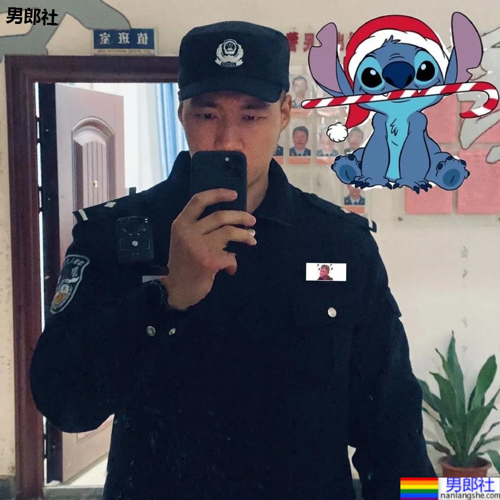 红遍票圈的长沙特警小哥又拍大片，超帅寸头肌肉身材馋哭网友！ - 51虹马