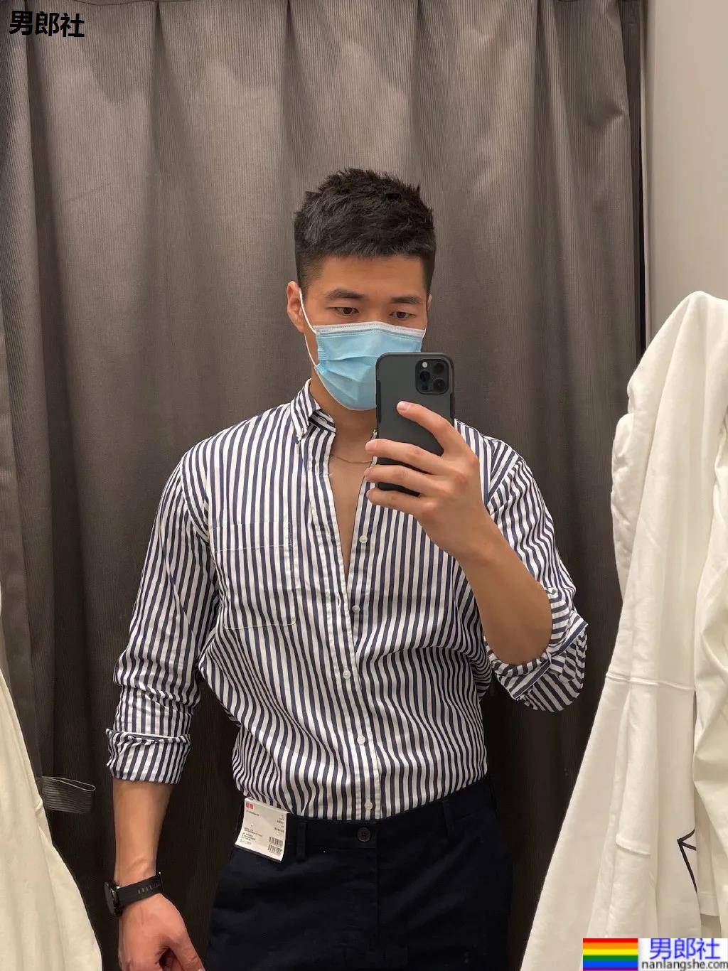 红遍票圈的长沙特警小哥又拍大片，超帅寸头肌肉身材馋哭网友！ - 51虹马