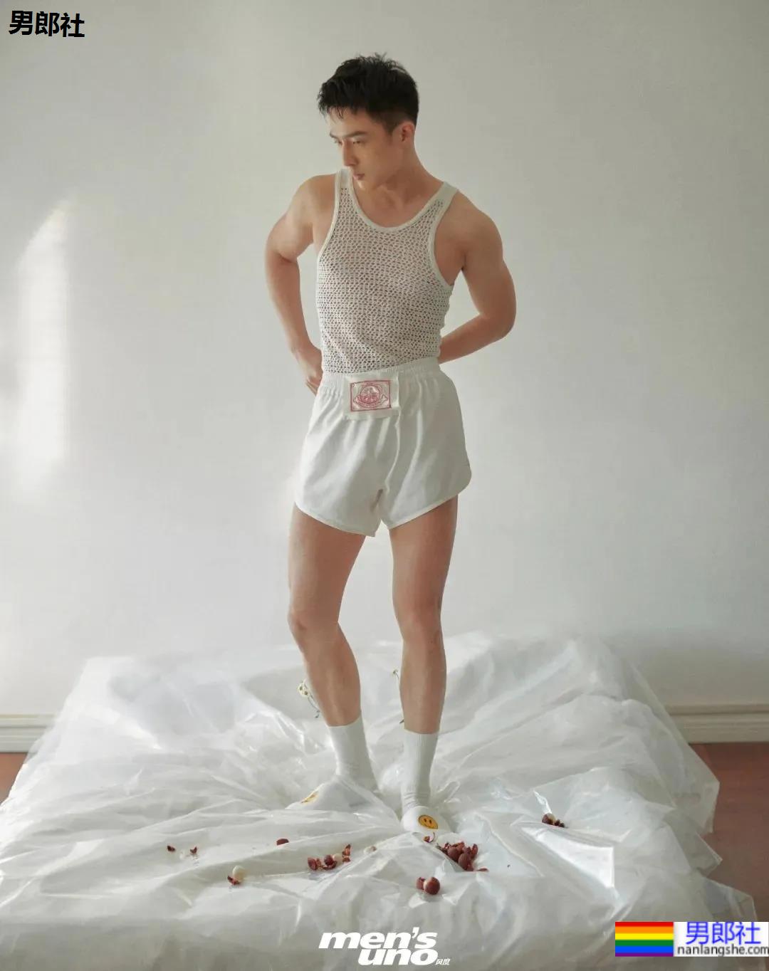 裴子添拍荷尔蒙大片,白袜白短裤实在是太欲了! - 51虹马 裴子添拍荷尔蒙大片,白袜白短裤实在是太欲了! - 51虹马