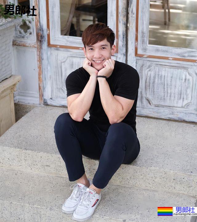 泰国小鲜肉笑容太萌伸出双手好像就能得到终生幸福:Kieng B. - 51虹马 泰国小鲜肉笑容太萌伸出双手好像就能得到终生幸福:Kieng B. - 51虹马