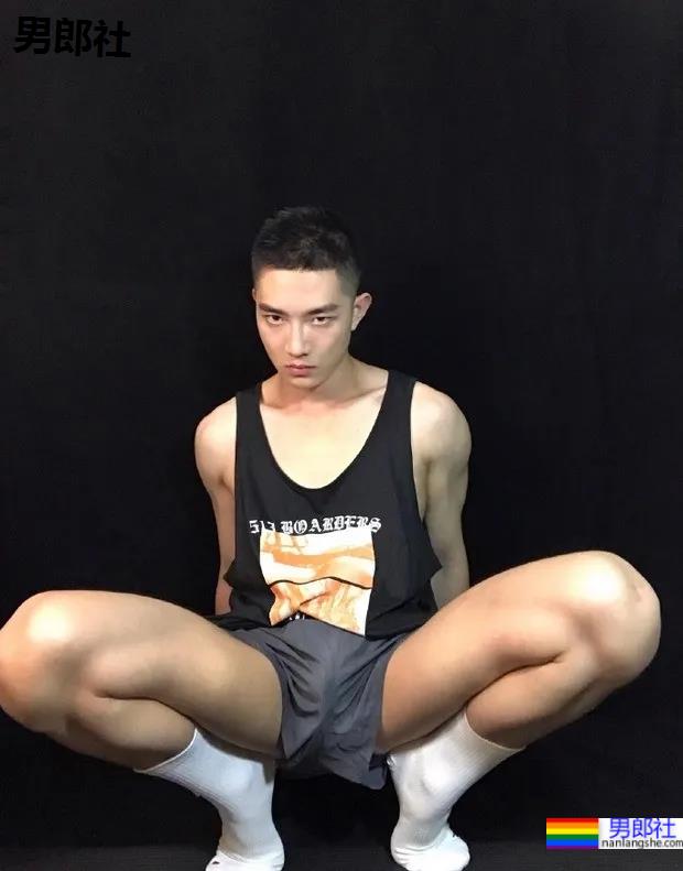痞坏寸头素颜体育生大赏！ - 51虹马