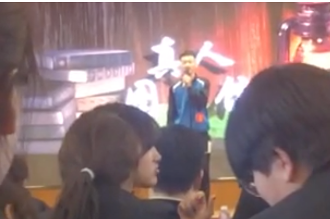 被学校劝退的17岁同性恋：我只是想为我们的群体发声-51虹马