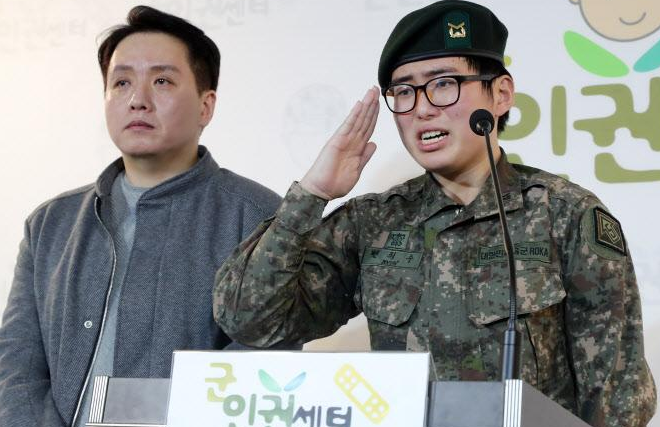 韩国首位变性军人陈尸家中 去年因变性身分遭强制退役-51虹马