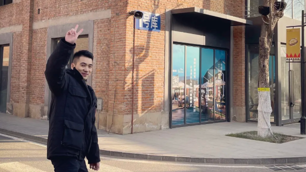 昨晚，相恋15年的基友突然情绪爆发：同性恋谈到最后，都TM是搭伙过日子！-51虹马