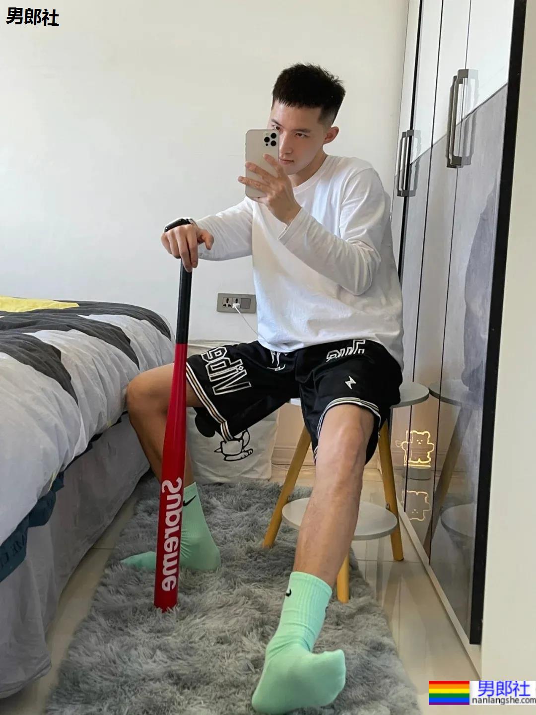 帅气寸头球服体育生，清爽阳光型小男友! - 51虹马