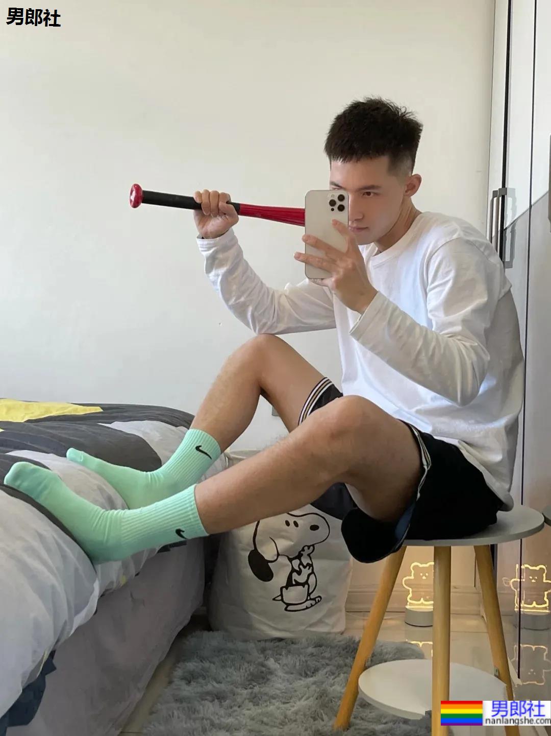 帅气寸头球服体育生，清爽阳光型小男友! - 51虹马