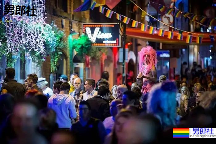 一个常年被评为“同志宜居”的国家,刻画着出了同志心中的模样 - 51虹马 一个常年被评为“同志宜居”的国家,刻画着出了同志心中的模样 - 51虹马