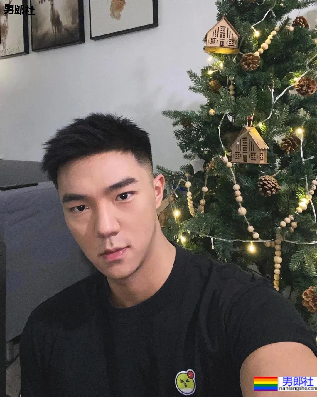 暖心小哥哥，就素会给你安全感！ - 51虹马