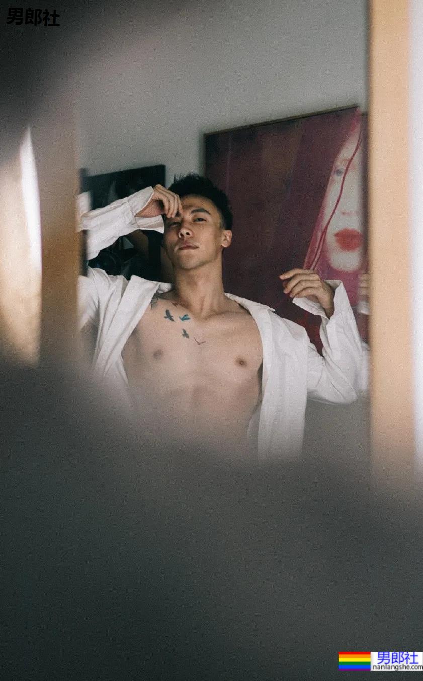 专访摄影师源起:肌肉模特写真背后的故事,这谁不羡慕啊! - 51虹马 专访摄影师源起:肌肉模特写真背后的故事,这谁不羡慕啊! - 51虹马