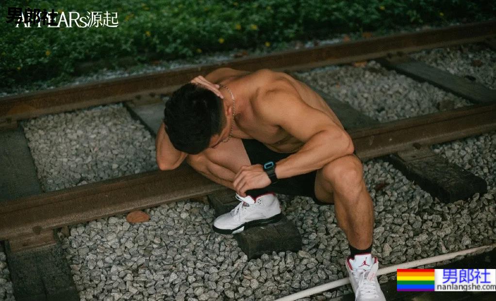 被男同情侣同时表白，其中一个成了我的男朋友。-51虹马