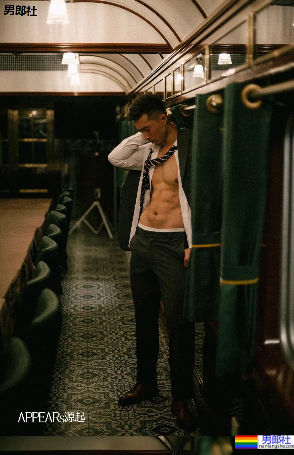 专访摄影师源起:肌肉模特写真背后的故事,这谁不羡慕啊! - 51虹马 专访摄影师源起:肌肉模特写真背后的故事,这谁不羡慕啊! - 51虹马