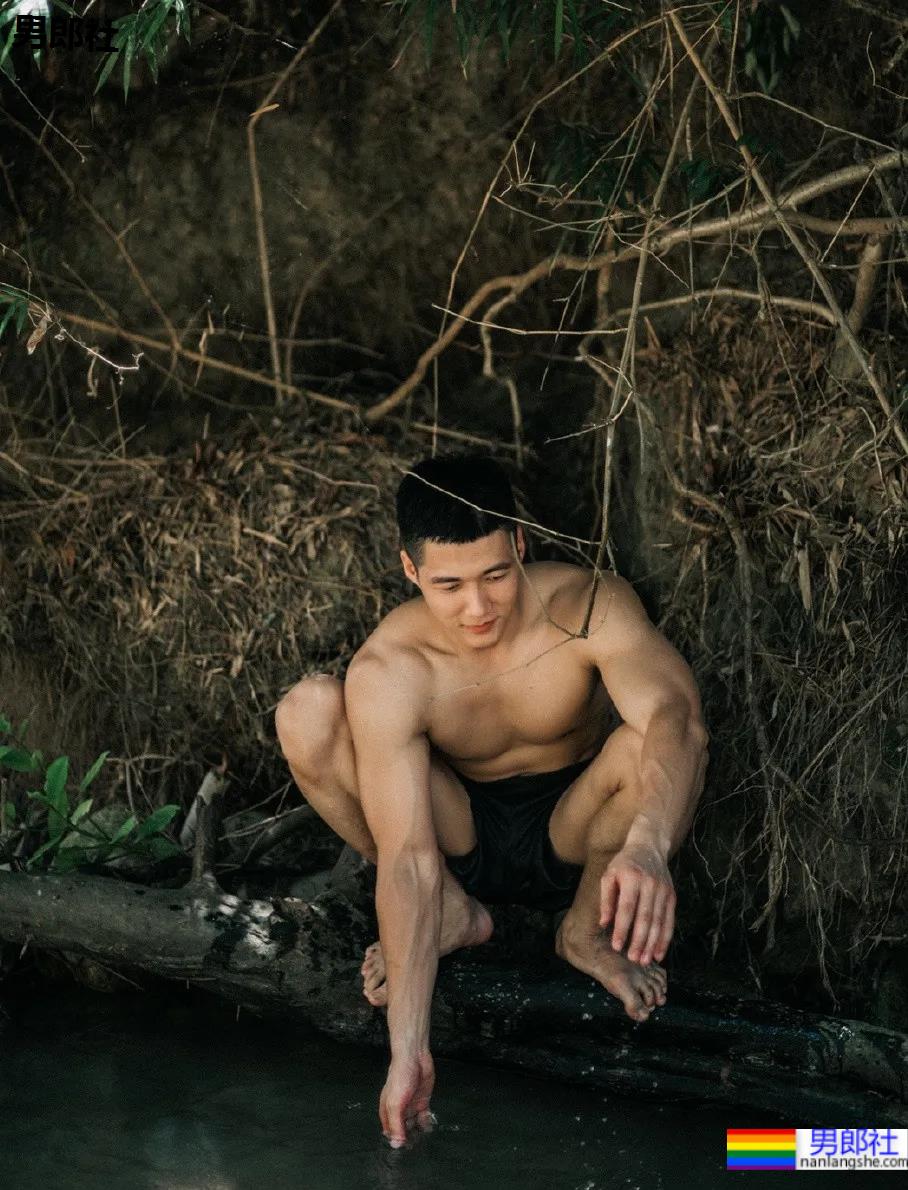 专访摄影师源起:肌肉模特写真背后的故事,这谁不羡慕啊! - 51虹马 专访摄影师源起:肌肉模特写真背后的故事,这谁不羡慕啊! - 51虹马