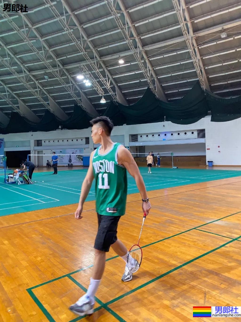 184寸头体育生穿球服自拍照火了,颜高条顺的肌肉空少,这谁抵得住? - 51虹马 184寸头体育生穿球服自拍照火了,颜高条顺的肌肉空少,这谁抵得住? - 51虹马