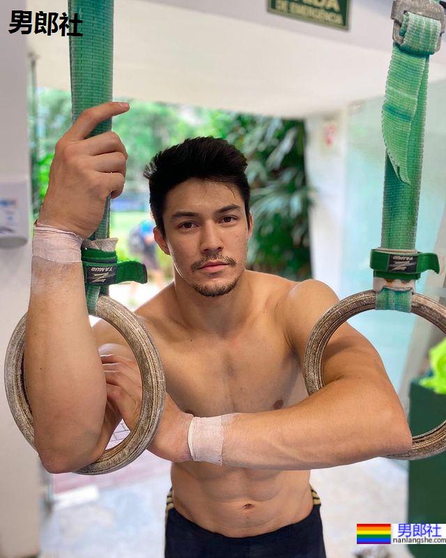 体操选手怎麽能这麽可爱巴西肌肉运动员萌到你内心翻筋斗:Arthur Nory - 51虹马 体操选手怎麽能这麽可爱巴西肌肉运动员萌到你内心翻筋斗:Arthur Nory - 51虹马