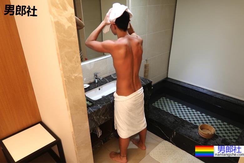 同志论坛最爱他的自拍片 版大阿翔：性爱美好因人而异，没有标准 - 51虹马