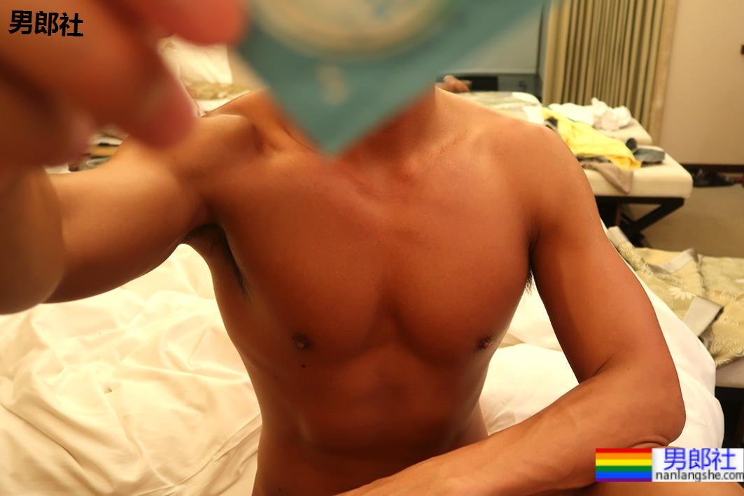 同志论坛最爱他的自拍片 版大阿翔：性爱美好因人而异，没有标准 - 51虹马
