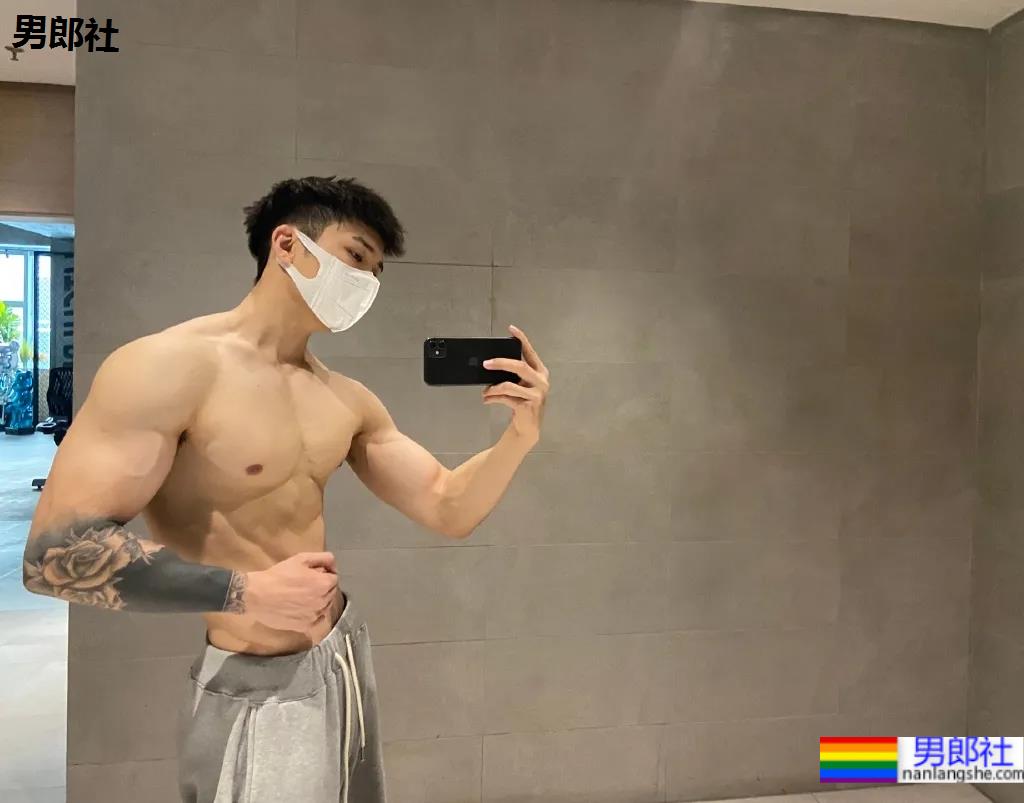 天津体院的肌肉boy，新疆帅哥果然没让人失望！ - 51虹马