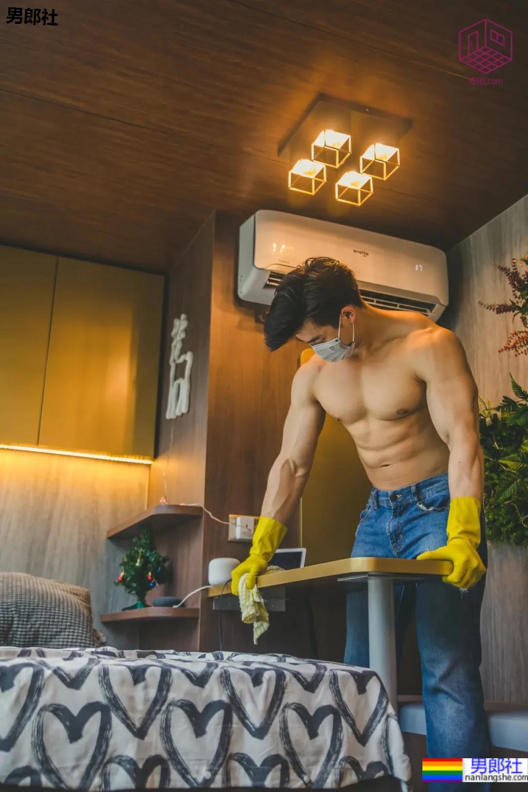 “猛男清洁服务”火了!肌肉小哥组团上门干家政,这画风…… - 51虹马 “猛男清洁服务”火了!肌肉小哥组团上门干家政,这画风…… - 51虹马