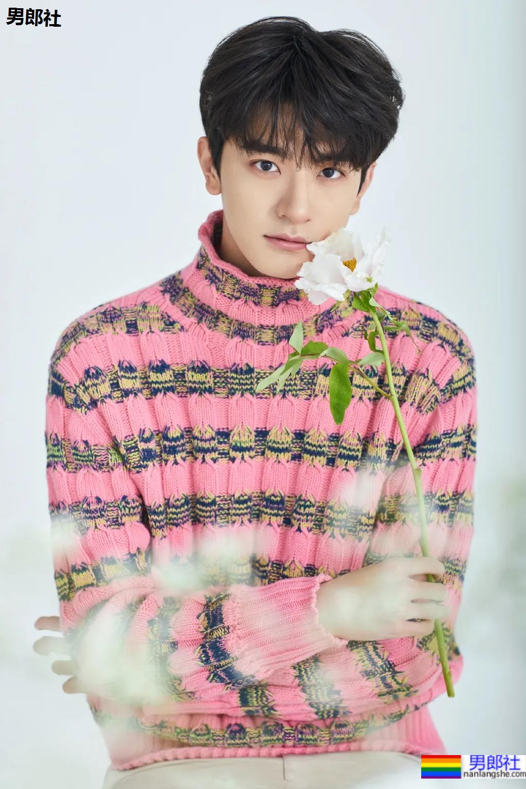 187北体校草迷彩正装圈粉无数,颜高条顺运动小鲜肉帅破天际! - 51虹马 187北体校草迷彩正装圈粉无数,颜高条顺运动小鲜肉帅破天际! - 51虹马