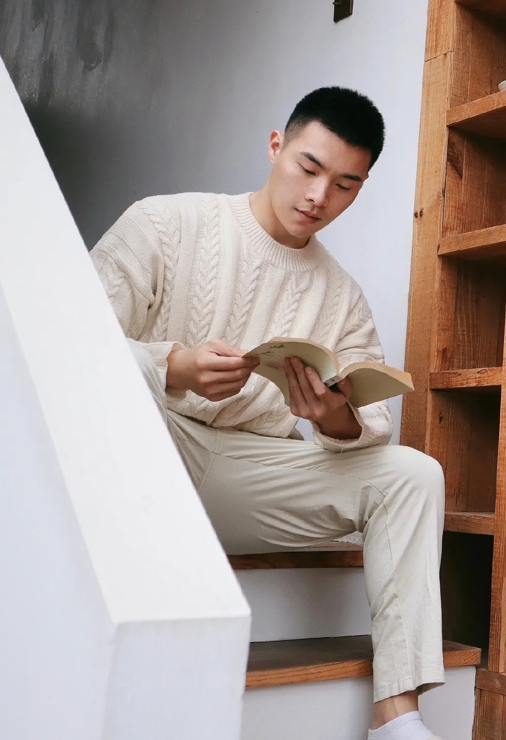 超火肌肉小哥被疯狂盗图，满屏荷尔蒙抵不住了！-51虹马