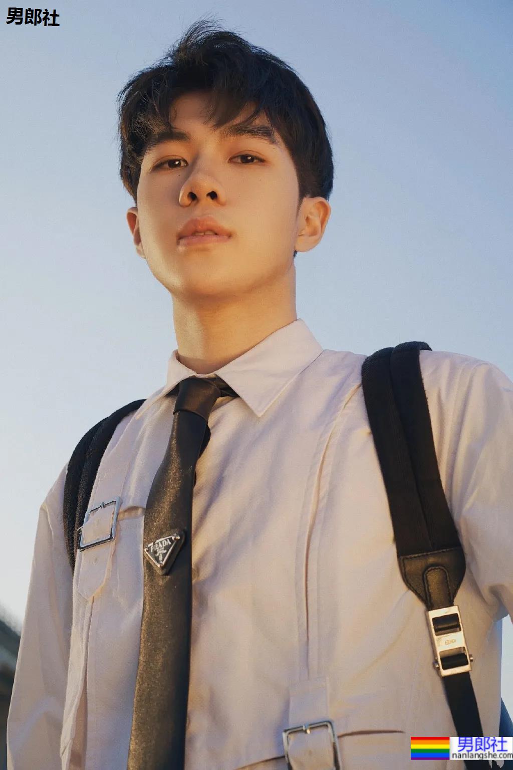 00后奶帅运动小奶狗，奶白腹肌嫩到发光！ - 51虹马