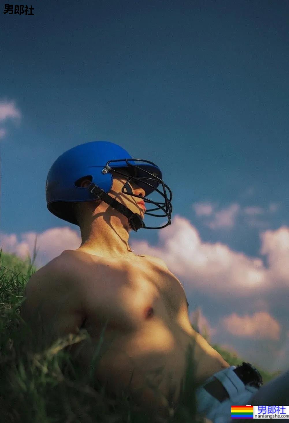 专访摄影师李同学:又纯又欲的肌肉写真是这样拍出来的?! - 51虹马 专访摄影师李同学:又纯又欲的肌肉写真是这样拍出来的?! - 51虹马