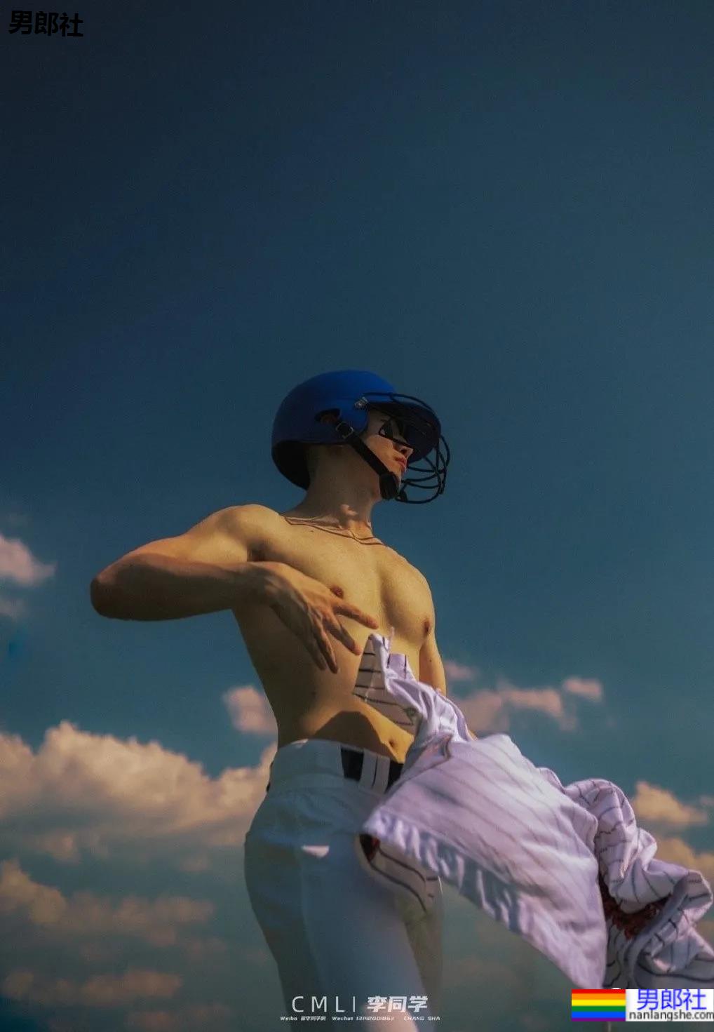 专访摄影师李同学:又纯又欲的肌肉写真是这样拍出来的?! - 51虹马 专访摄影师李同学:又纯又欲的肌肉写真是这样拍出来的?! - 51虹马